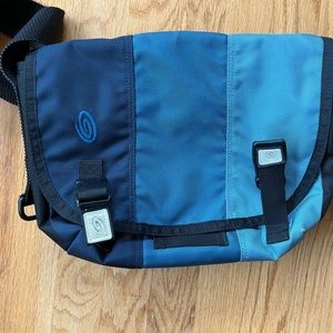XS Timbuk2 messenger bag